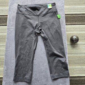 NWT Athletic works Legging Grey comfortable and versitile